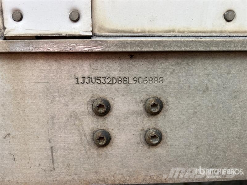 Wabash DVCVHPC 53 ft x 102 in T/A Van Trailer Box body trailers