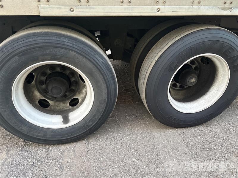 Wabash DVCVHPC 53 ft x 102 in T/A Van Trailer ボックスボディートレーラー