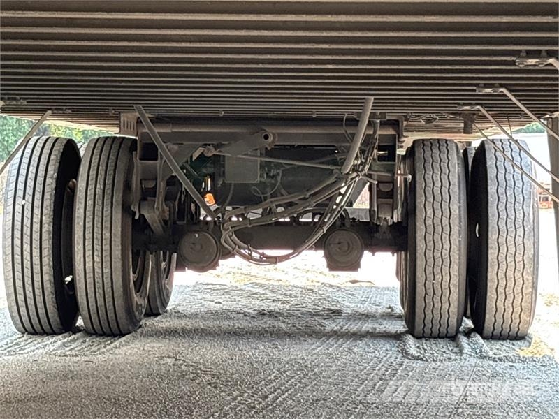 Wabash DVCVHPC 53 ft x 102 in T/A Van Trailer 箱體拖車