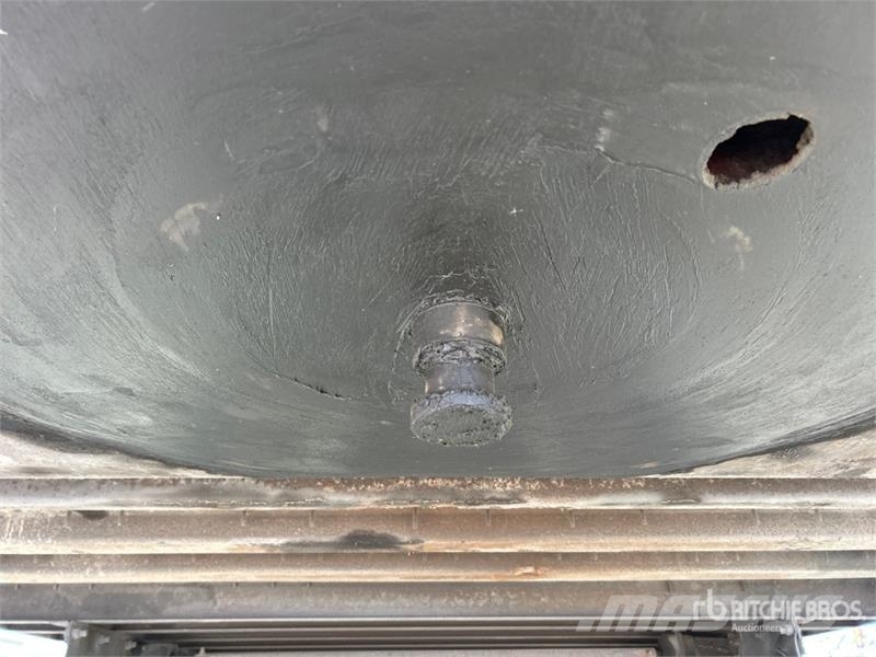 Wabash DVDBHPC 28 ft x 102 in S/A Van Trailer Прицепы-фургоны