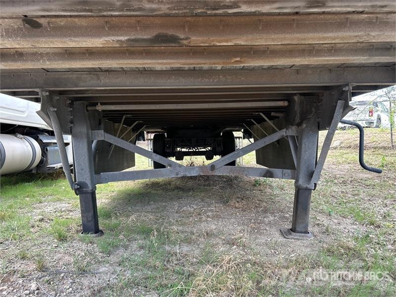 Wabash DVDBHPC 28 ft x 102 in S/A Van Trailer Прицепы-фургоны