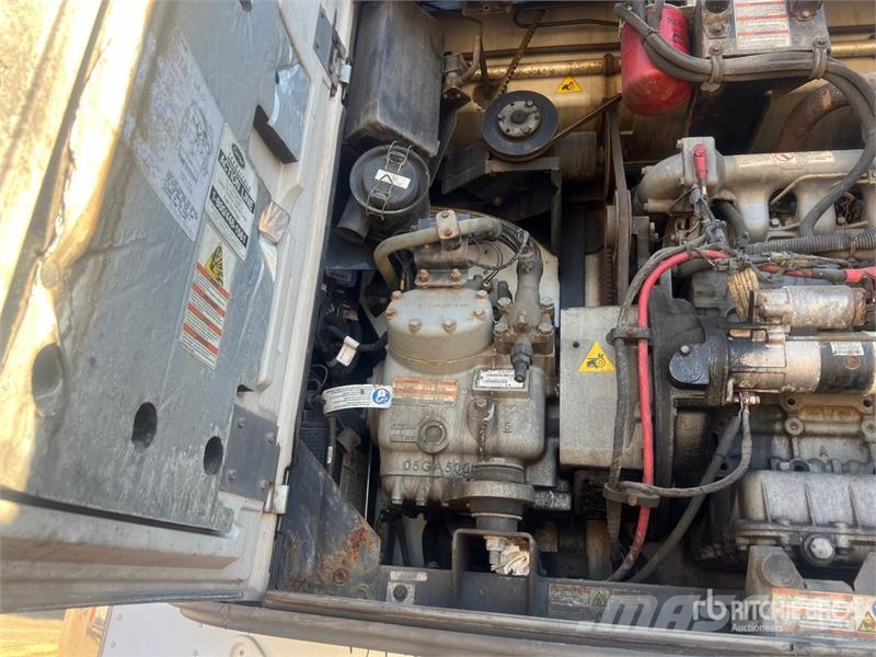 Wabash RFALHSA 53 ft x 102 in T/A Refrigerated Trailer 保温半挂车