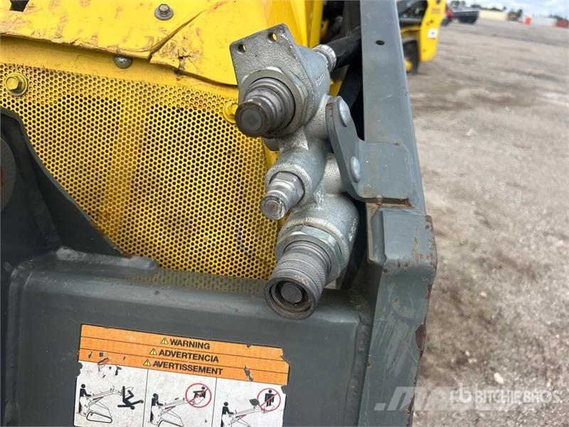 Wacker Neuson SM100 Mini Compact Track Loader Kompaktrakodók