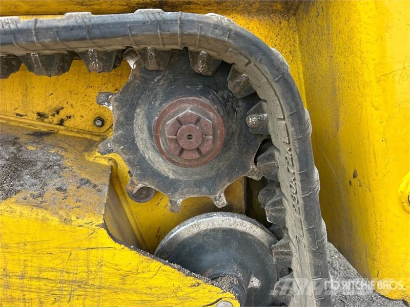 Wacker Neuson SM100 Mini Compact Track Loader لوادر انزلاقية التوجيه