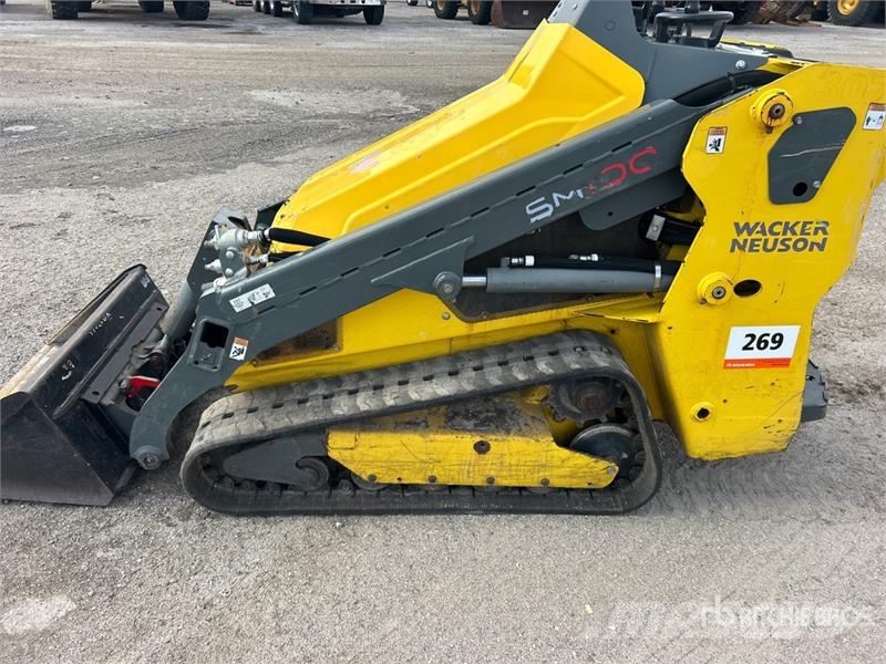 Wacker Neuson SM100 Mini Compact Track Loader لوادر انزلاقية التوجيه