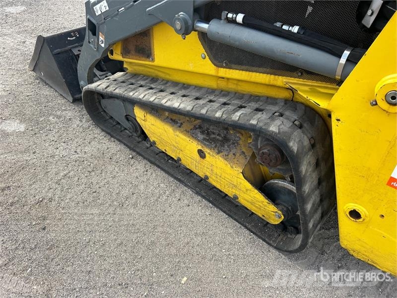 Wacker Neuson SM100 Mini Compact Track Loader لوادر انزلاقية التوجيه