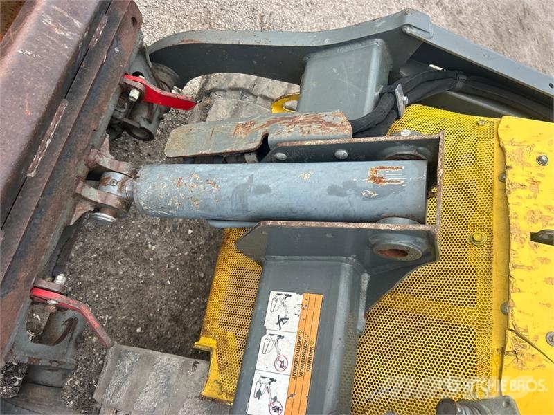 Wacker Neuson SM100 Mini Compact Track Loader Kompaktrakodók