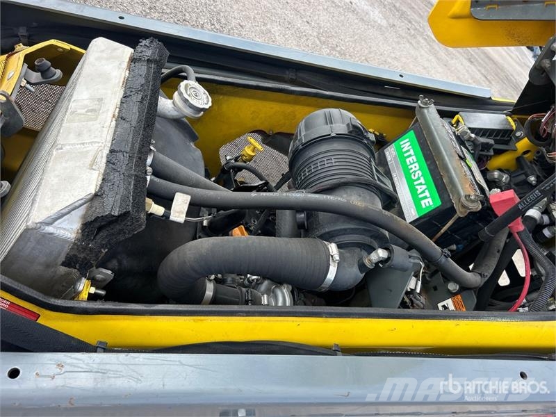 Wacker Neuson SM100 Mini Compact Track Loader لوادر انزلاقية التوجيه