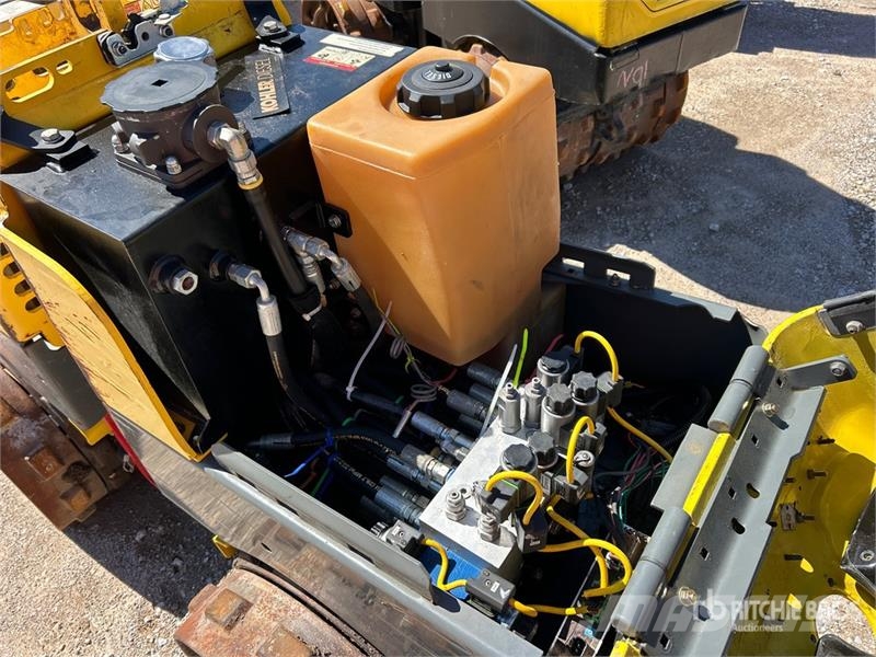 Wacker Neuson Trench Compactor ソイルコンパクター