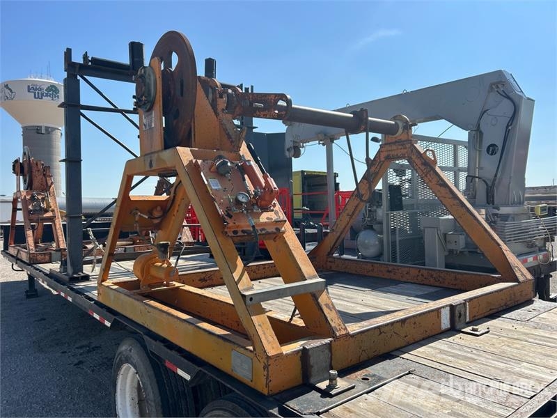 Wade WHT-42FT 42 ft T/A Step Deck Trailer Tieflader