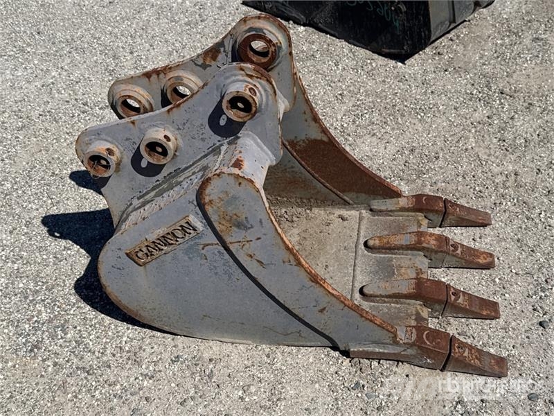 Wain-Roy EC35BKT18 18 in Digging Excavator Bucket دلاء
