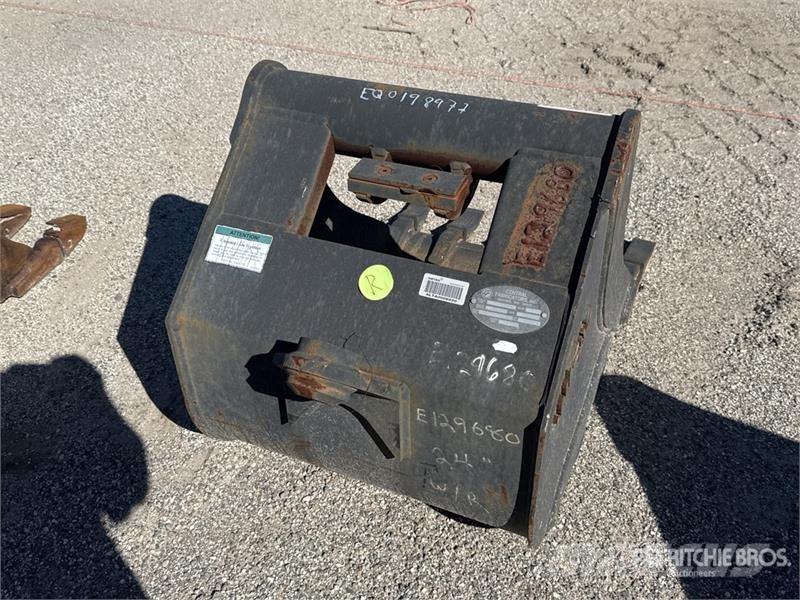 Wain-Roy HD1XLS 24 in Q/C Digging Excavator Bucket (Unused) Žlice