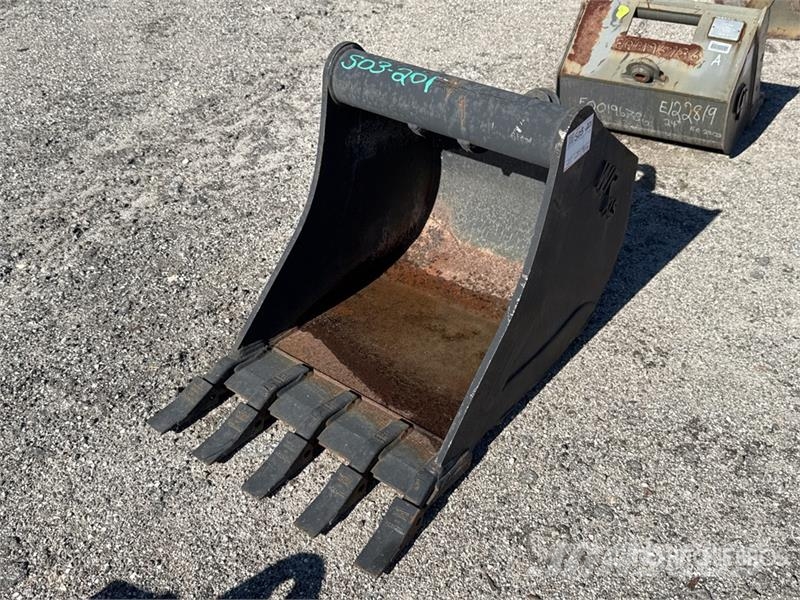 Wain-Roy HD1XLS 24 in Digging Excavator Bucket Kanalak