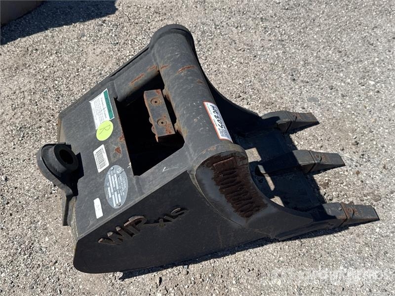 Wain-Roy HDM30BKT 16 in Digging Excavator Bucket دلاء