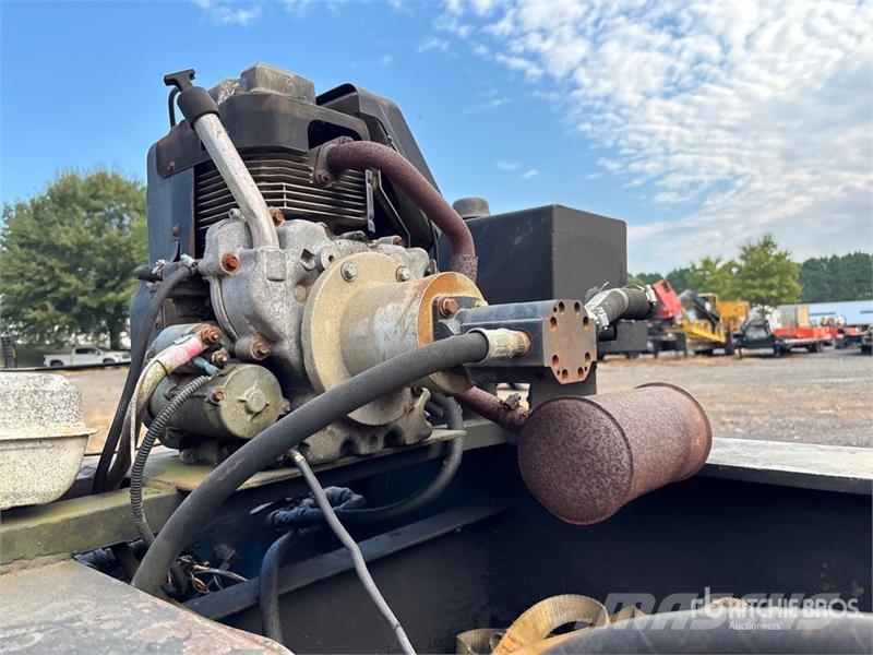 Wallace DLBT50-3 Tri/A Removable Gooseneck Lowboy Nizki nakladalci