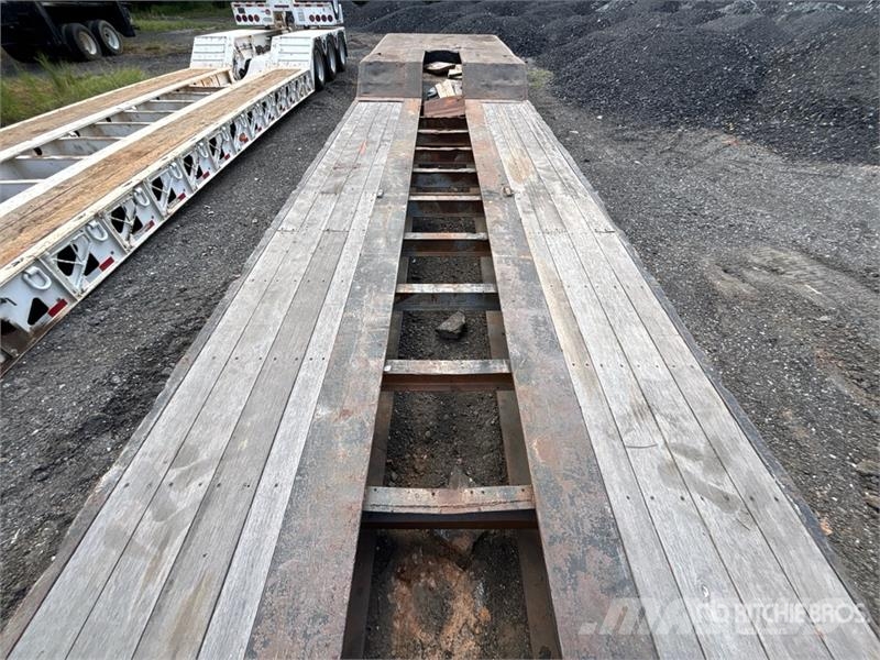 Wallace DLBT50-3 Tri/A Removable Gooseneck Lowboy 低架裝載車