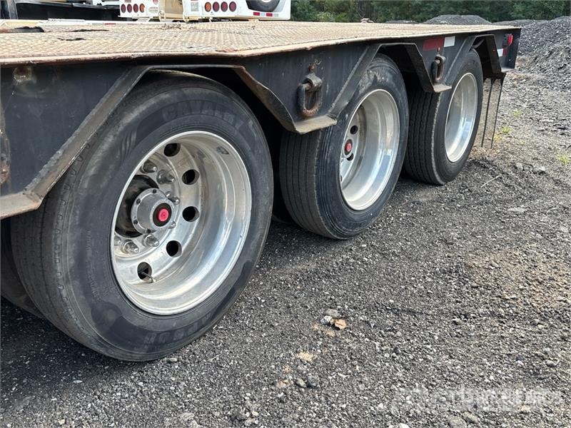 Wallace DLBT50-3 Tri/A Removable Gooseneck Lowboy 低架裝載車