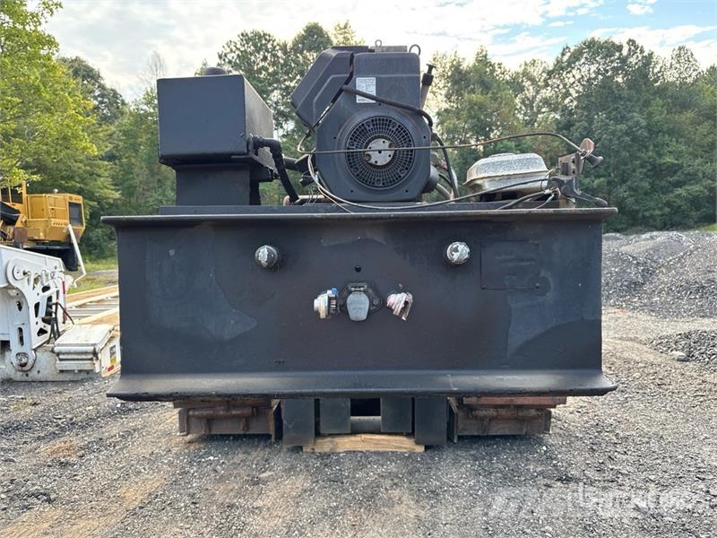Wallace DLBT50-3 Tri/A Removable Gooseneck Lowboy 低架裝載車