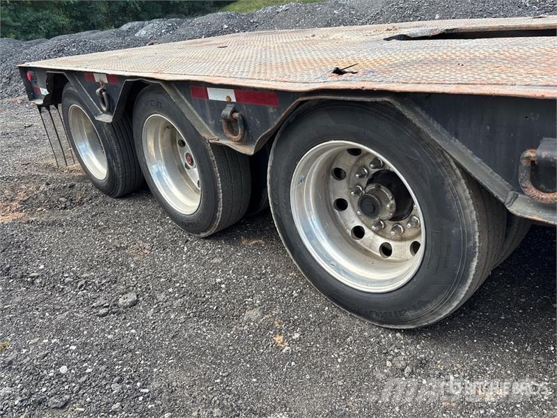Wallace DLBT50-3 Tri/A Removable Gooseneck Lowboy 低架裝載車