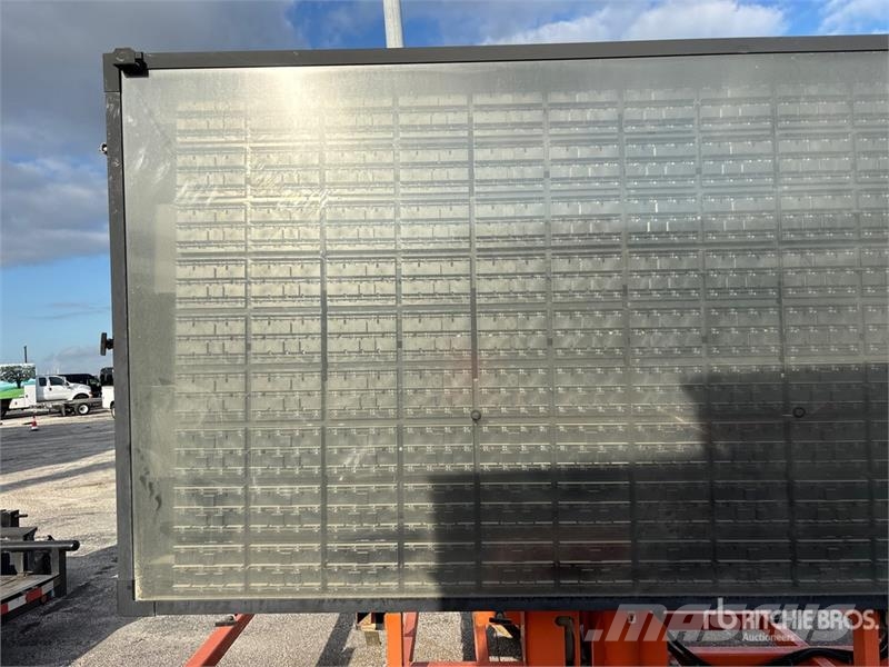 Wanco Solar Message Board (Inoperable) Digerleri
