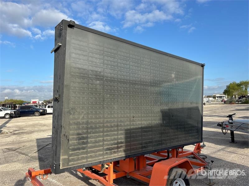 Wanco Solar Message Board (Inoperable) Digerleri