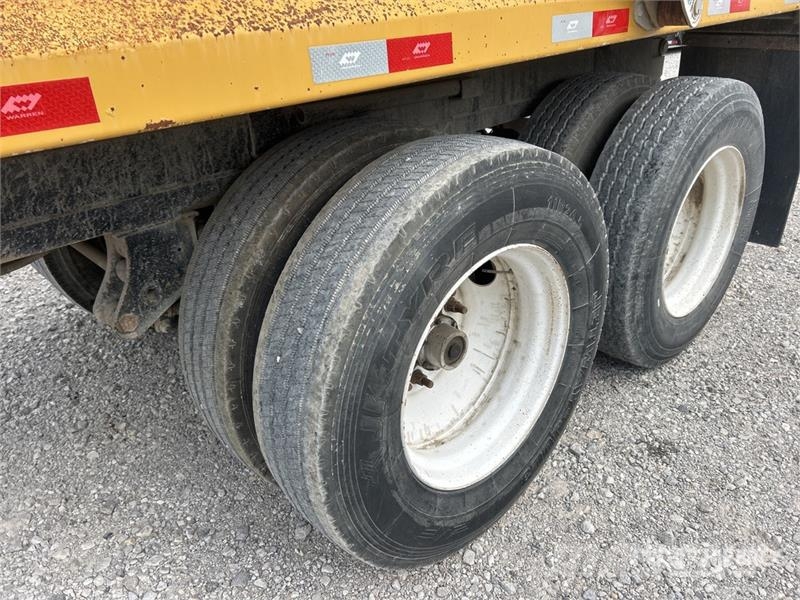 Warren 12 ft T/A Pup Dump Trailer Bañera