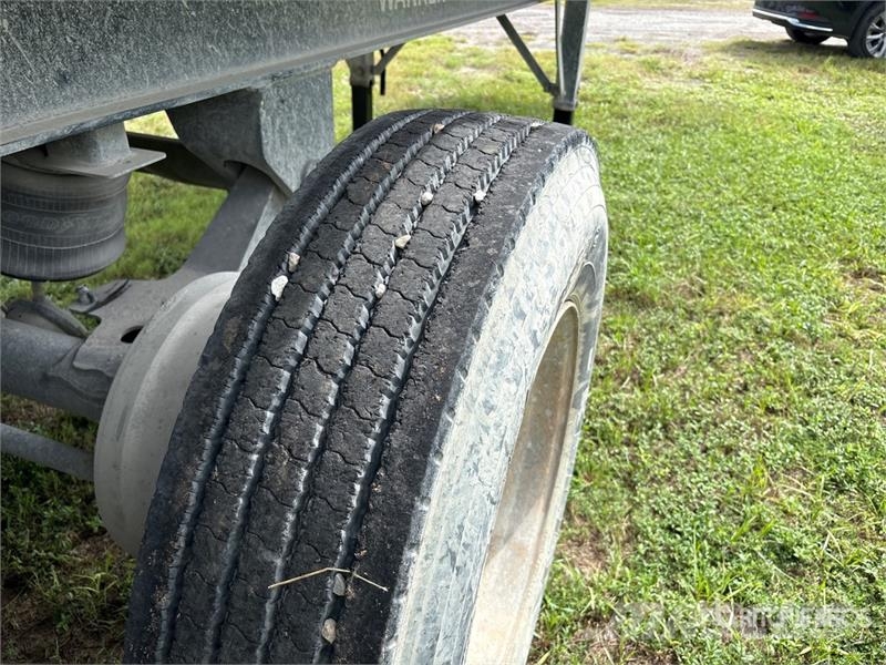 Warren 30 ft 6 in Tri/A End Dump Trailer 티퍼 트레일러