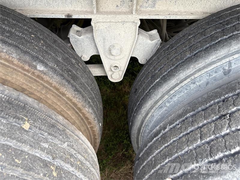 Warren 30 ft 6 in Tri/A End Dump Trailer 티퍼 트레일러