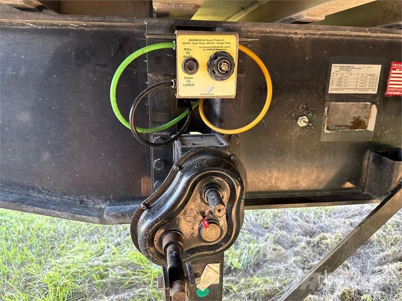 Warren 30 ft 6 in Tri/A End Dump Trailer Remorci basculante