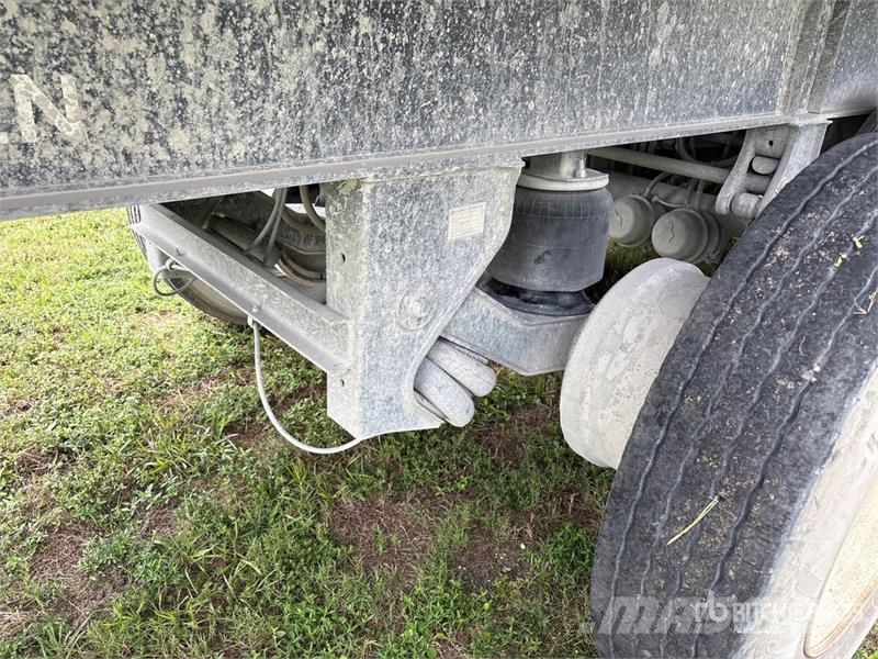 Warren 30 ft 6 in Tri/A End Dump Trailer 티퍼 트레일러