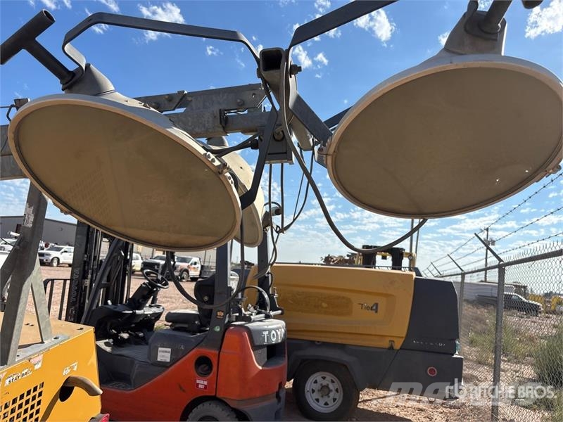 Warren WCW204MH Lichtmasten