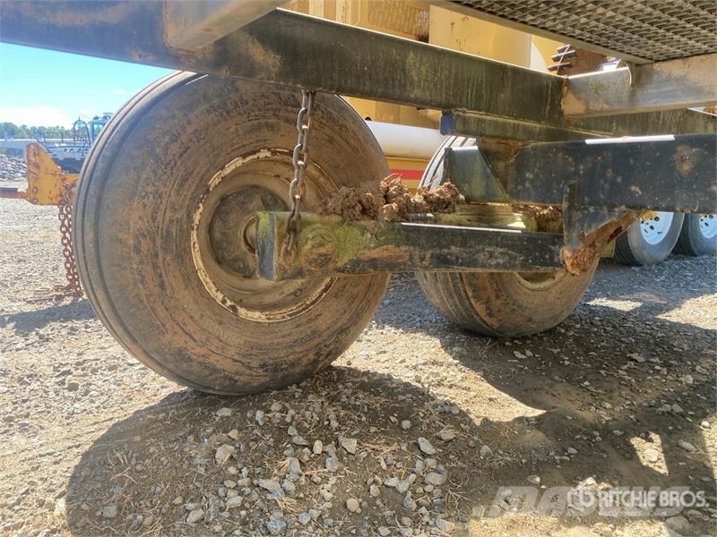  Warren WFT-2010-6T T/A Fertilizer Spreader Pulverizadoras de fertilizante