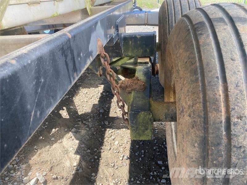  Warren WFT-2010-6T T/A Fertilizer Spreader Pulverizadoras de fertilizante