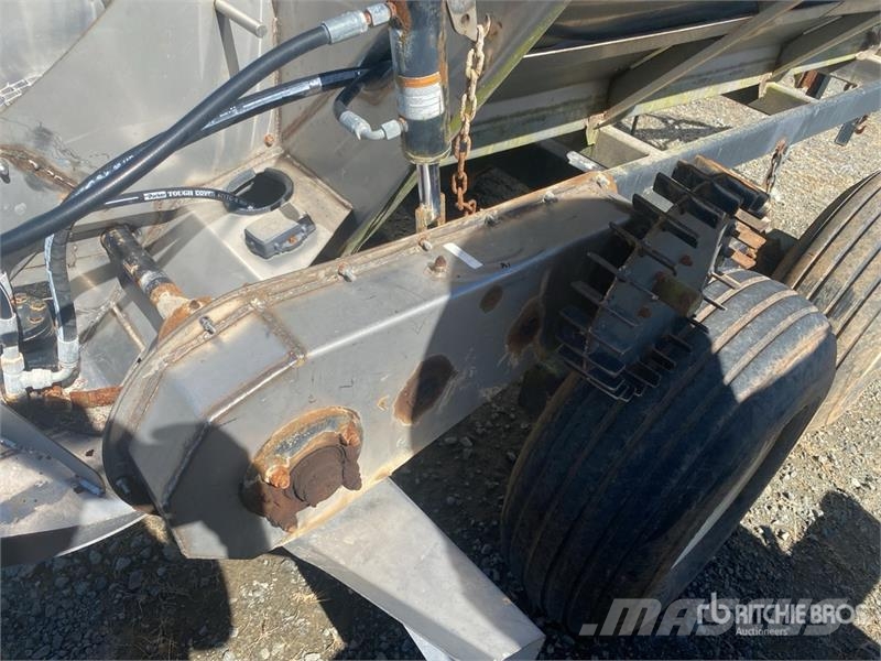  Warren WFT-2010-6T T/A Fertilizer Spreader Pulverizadoras de fertilizante