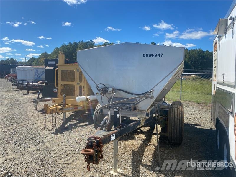  Warren WFT-2010-6T T/A Fertilizer Spreader Pulverizadoras de fertilizante