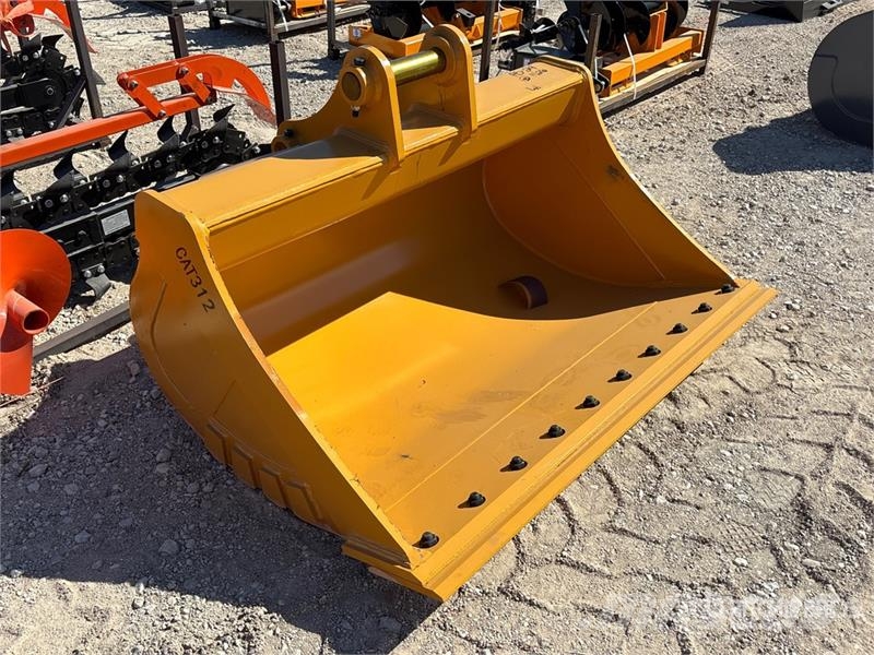 Warrior WBMCC12-1550 61 in Q/C Cleanup Excavator Bucket - Bakken