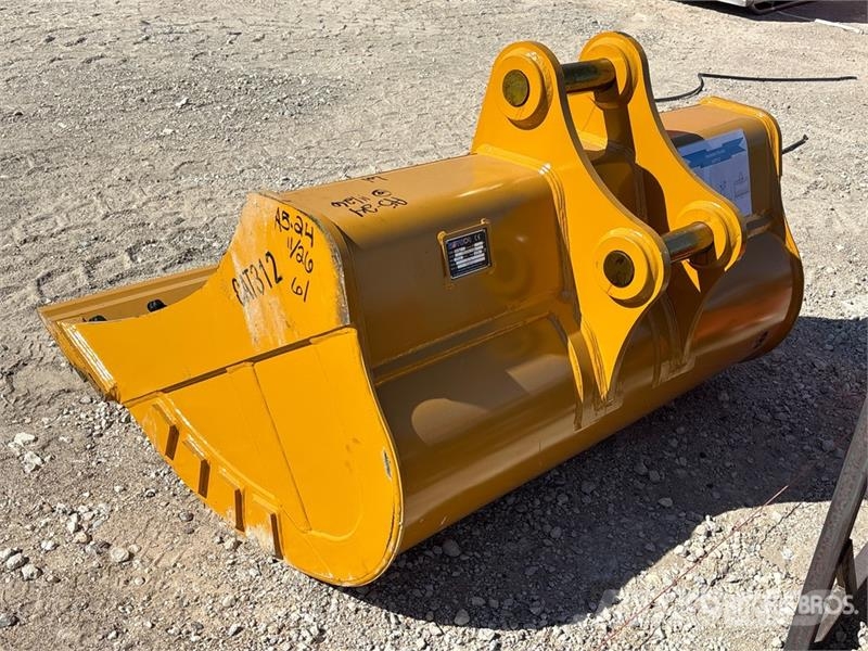 Warrior WBMCC12-1550 61 in Q/C Cleanup Excavator Bucket - Bakken