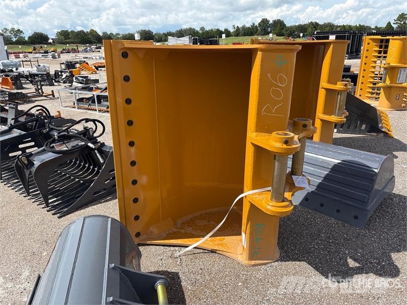 Warrior WBMCC20-1500 59 in Cleanup Excavator Bucket - Fits Kovalar
