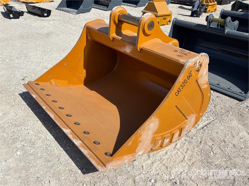 Warrior WBMCC20-1500 59 in Cleanup Excavator Bucket - Fits Lopaty