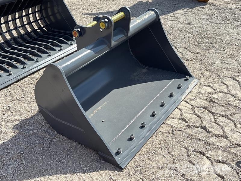 Warrior WBMCC5-1220 48 in Cleanup Excavator Bucket - Fits Lopaty