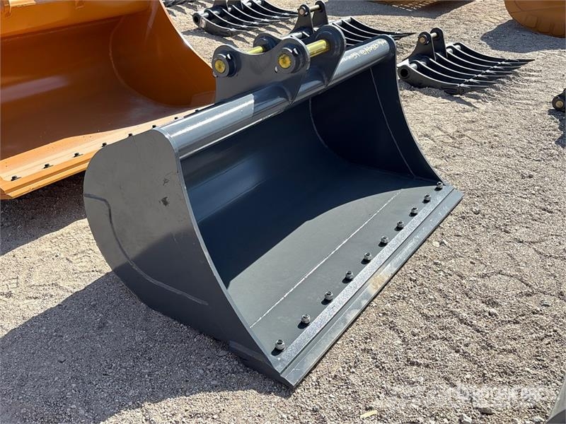 Warrior WBMCC7-1500 59 in Cleanup Excavator Bucket - Fits Lopaty
