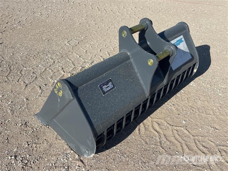 Warrior WBMCS5-1320 52 in Skeleton Cleanup Excavator Bucke Bakken