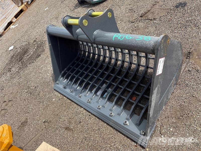 Warrior WBMCS5-1320 52 in Skeleton Cleanup Excavator Bucke Kovalar