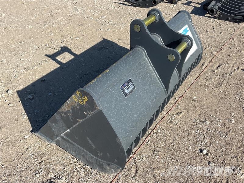 Warrior WBMCS5-1320 52 in Skeleton Cleanup Excavator Bucke Bakken