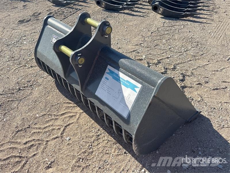 Warrior WBMCS5-1320 52 in Skeleton Cleanup Excavator Bucke Bakken
