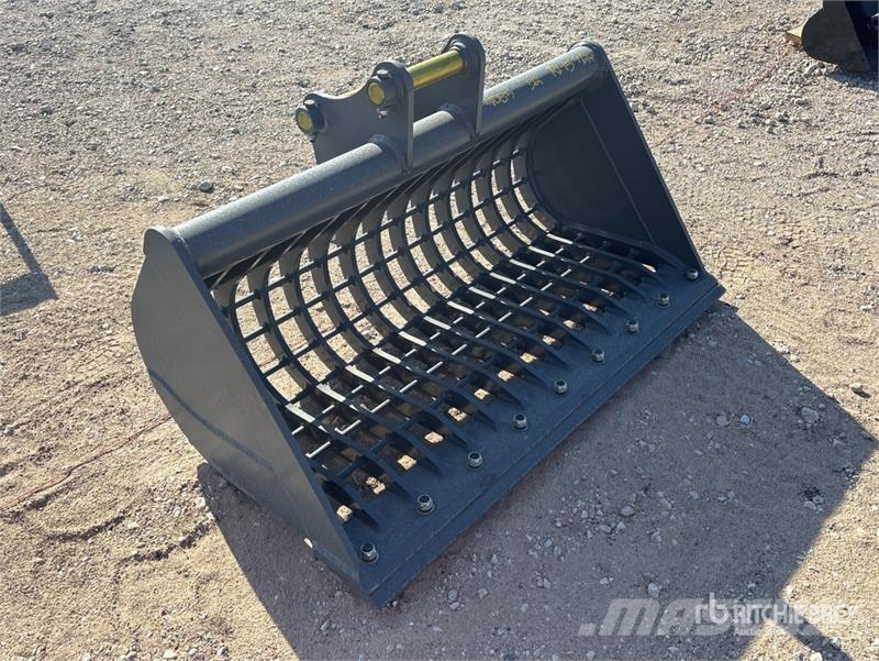 Warrior WBMCS5-1320 52 in Skeleton Cleanup Excavator Bucke Bakken
