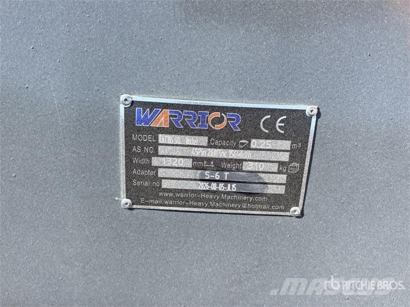 Warrior WBMCS5-1320 52 in Skeleton Cleanup Excavator Bucke Lopaty