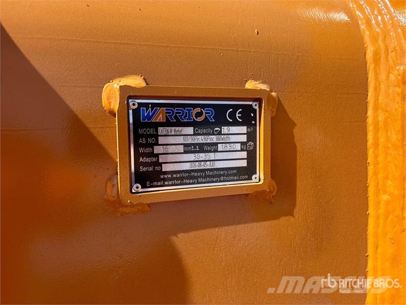 Warrior WBSRC30-1500 59 in Digging Excavator Bucket - Fits Lopaty
