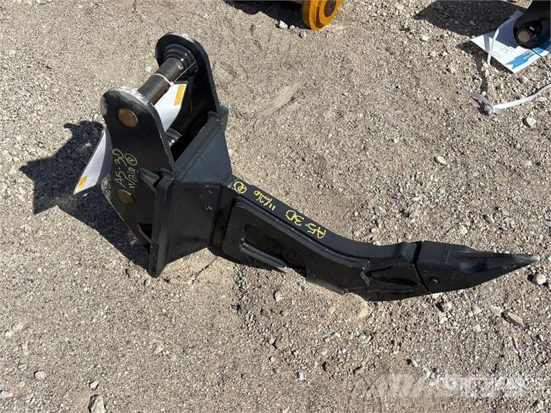 Warrior WR05-06 Excavator Ripper - Fits Cat 305 / 5 - 6 to Wegopbrekers