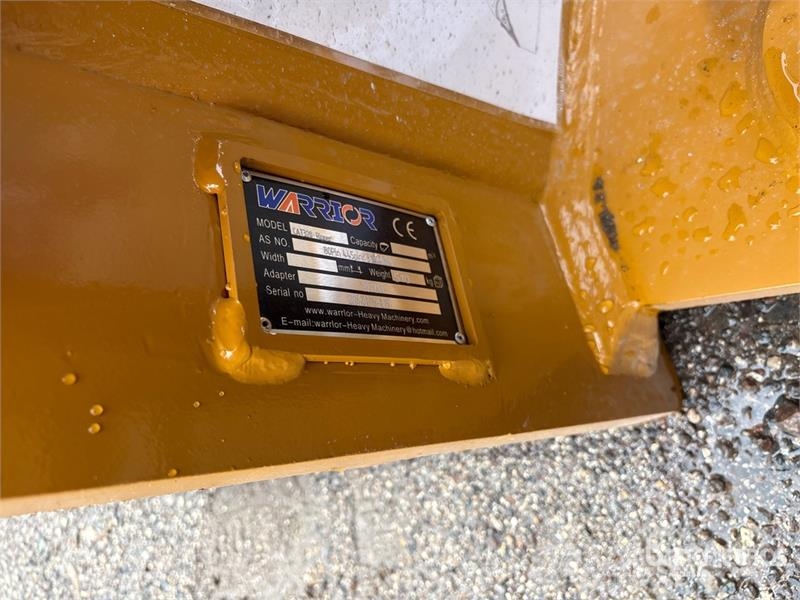 Warrior WRC20-025 Excavator Ripper - Fits Cat 320 / 20 - 2 خداشات